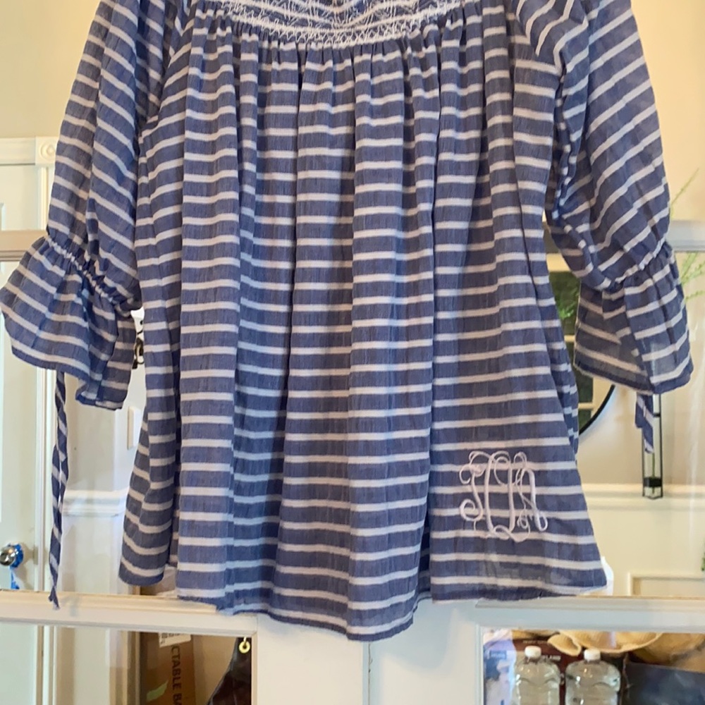 Jordann Stripped Blouse - Picture 7 of 16